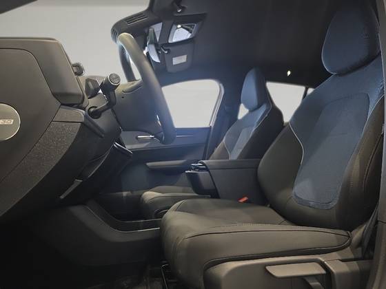 VOLVO EX30 69 KW ELÉTRICO PLUS